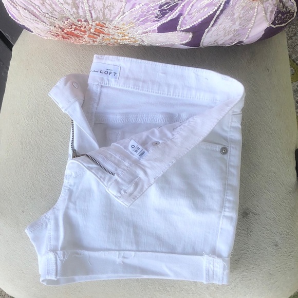 LOFT White Denim Shorts Size 0 - Picture 2 of 4